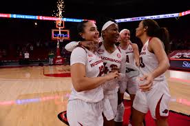 Dungee has scored at least 20 points in 28 games during her razorback career, with eight of them coming this season. Big Time 19 Arkansas Women S Basketball Defeats 3 Uconn 90 87 Knwa Fox24