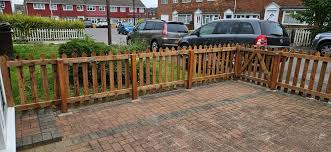 6ft X 3ft Point Top Picket Fence Panel