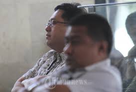 BUDI SUSANTO SAKSI SIMULATOR - Direktur PT Citra Metalindo Mandiri Abadi (CMMA) Budi Susanto menunggu pemeriksaan untuk kasus ... - 20130626_budi-susanto-direktur-cmma-diperiksa-kpk_6210