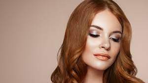 redhead makeup applying bronzer blush