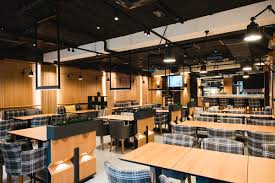 At green deli cafe, you will find a vast number of different salads, representing traditions from around the world: Green Deli Cafe Building Technology