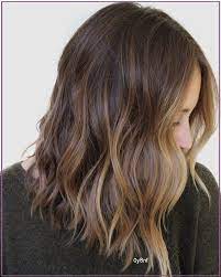 Hair stylists around the world endorse the trend, while hair salons still get requests for balayage highlights. Schone Balayage Mit Einem Glanz Balayage Haar Ideen In Braun Hair Styles Brown Hair Balayage Medium Length Hair Styles