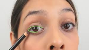 3 ways to put eyeliner on small eyes