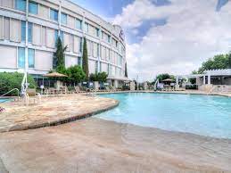 6 best austin airport hotels for your
