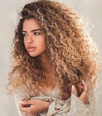 Blonde hairstyles can be complemented with cute headbands. 40 Blonde Curly Hair Ideas For Girls Amazing And Useful Tips