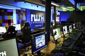 Rush_e (not the real tempo) by. For Gaming Sessions Of A Special Kind Eizo Foris Fg2421 In The Rush E Sports Center Eizo
