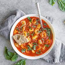 one pot creamy tomato tortellini soup