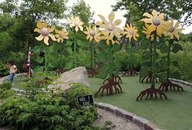 Big Stone Mini Golf Sculpture Garden