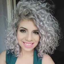 Curl hair pairs perfectly with short hair. 40 Hair Solor Ideas With White And Platinum Blonde Hair