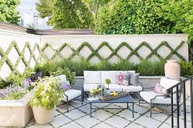 16 Ways To Decorate Your Outdoor Walls