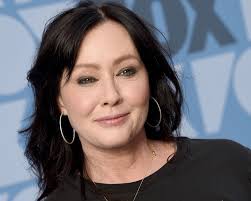 Browse 3,825 shannen doherty stock photos and images available, or start a new search to explore more stock photos and images. Shannen Doherty Llora La Muerte De Su Abuelo Wilford Brimley
