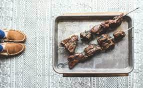 simple marinated grilled steak tips