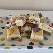 slow cooker mini egg fudge with just 3