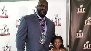 Nba legend and noted beyoncé fan shaquille o'neal is 7'1″. Simone Biles Shaquille O Neal Take Photo Together Teen Vogue