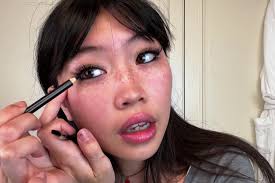beabadoobee shares her signature makeup