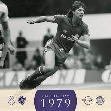 How leicester's historic premier league season turned match of the day presenter and foxes fan from doubter to believer. Gary Lineker On Twitter Officialfoxes On This Day January 1st 1979 Garylineker Made His Lcfc Debut Http T Co Xzfjsspxk3 Jeez 36 Years Ago