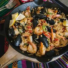easy seafood paella with mussels