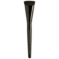 illamasqua il265 blush up brush