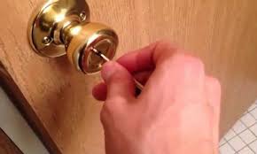 How To Unlock A Door With A Hole 3