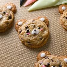 chocolate chip teddy bear cookies with