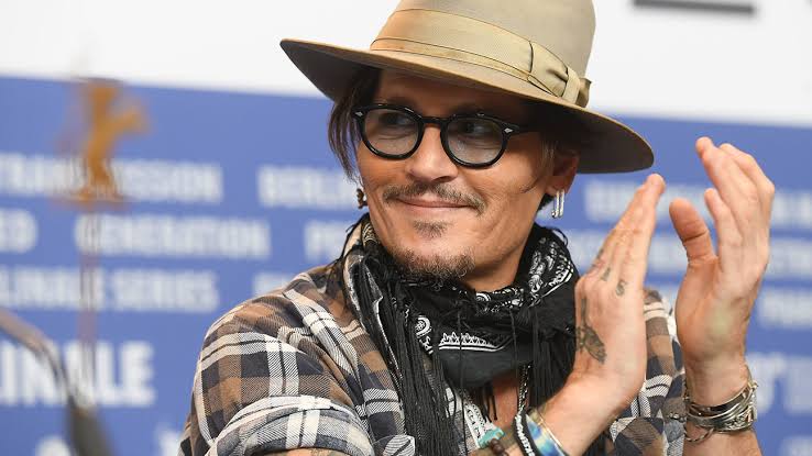 Big screen return for Johnny Depp, set to play King Louis XV in a French film