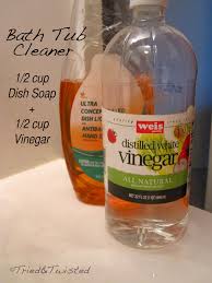 clean your bath tub with vinegar