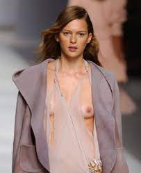 海外モデルの乳首丸出しファッションが斬新すぎてワロタｗｗｗ18 | ぴんくなでしこ：エロい素人画像まとめ