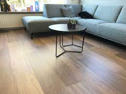 is vinyl flooring good for living rooms