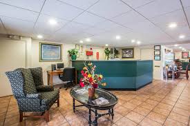 hotel econo lodge inn suites at fort
