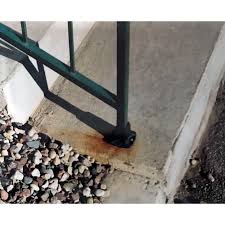 remove concrete patio rust stains