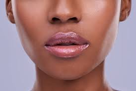 difference between lipstick lip gloss