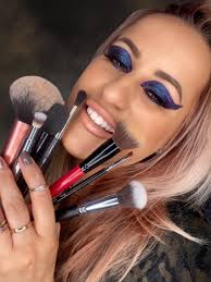 the best makeup brushes for creating a