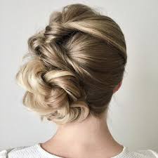 It suits black women the most! Glamorous Prom Hairstyles For Thin Hair The Secret Is In The Volume