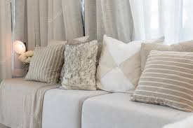 I divani moderni santambrogio hanno un design originale e sono realizzati con materiali di ultima generazione, pur rispettando gli standard qualitativi che contraddistinguono da sempre i nostri sofà. Cuscini Divano Moderni