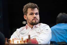 Magnus Carlsen: Schach-Weltmeister verliert nach 125 Partien - DER SPIEGEL