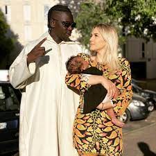 Aqababe a fait des révélations à ce sujet. Camille Froment Mamans Celebres Toujours En Couple Avec Dadinho On A La Reponse Nextplz