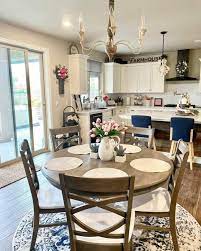 Round Dining Table Centerpiece Ideas