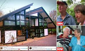 Choosing your dream house is an important decision that will affect your life for many years to come, so we when you chose to build a huf haus, rest assured that we will be clear about the cost of your house. They Re Still Alive Viewers Watching Grand Designs Anniversary Episode Coo Over Huf Haus Couple Daily Mail Online