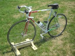 Diy bicycle repair stand from scrap wood tutorial. Diy Ideas 9 Bike Stands You Can Make Yourself Apartment Therapy