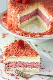 strawberry crunch cake like