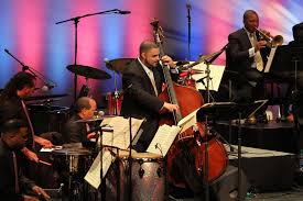 The jazz at lincoln center orchestra is an american big band and jazz orchestra led by wynton marsalis. Jazz At Lincoln Center Lines Up A New Season The New York Times