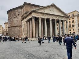 The pantheon is a former roman temple and since the year 609 a catholic church (basilica di santa maria ad martyres or basilica of st. Little Queen Pantheon 164 2 0 0 Updated 2021 Prices B B Reviews Rome Italy Tripadvisor