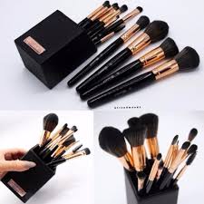 holder makeup brush set