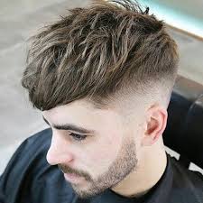 Before it was popular in the 90s, the men's caesar haircuts require short hair all around, although your fringe or bangs can be long. Awesome 25 Exquisite Ways To Wear Caesar Haircut In 2016 Check More At Http Machohairstyles Com Best Caesar Hairc Hair Types Men Caesar Haircut Hair Styles