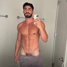 Mo Saffari, the muscular influencer sets the web on fire! ~ Arab Gay Porn