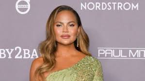 chrissy teigen s high photo of