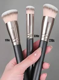 pro makeup foundation brushes concealer