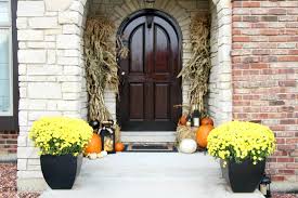 decorate your front porch for fall