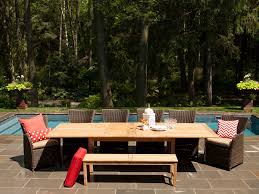 how to choose an outdoor dining set