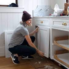 how to paint kitchen cabinets by hand